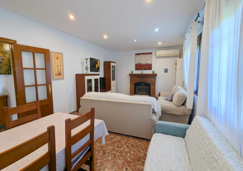 PXL_20250911_102228499-min