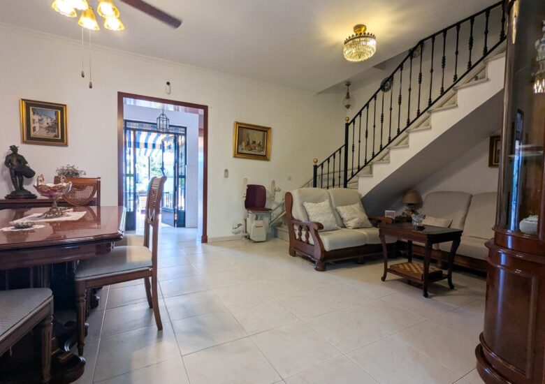 PXL_20251004_091212896-min