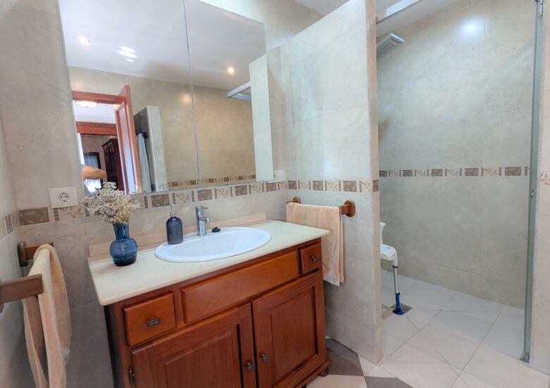 PXL_20251004_092752106-min