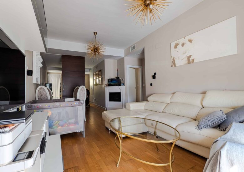 PXL_20251126_111027327-min (1)