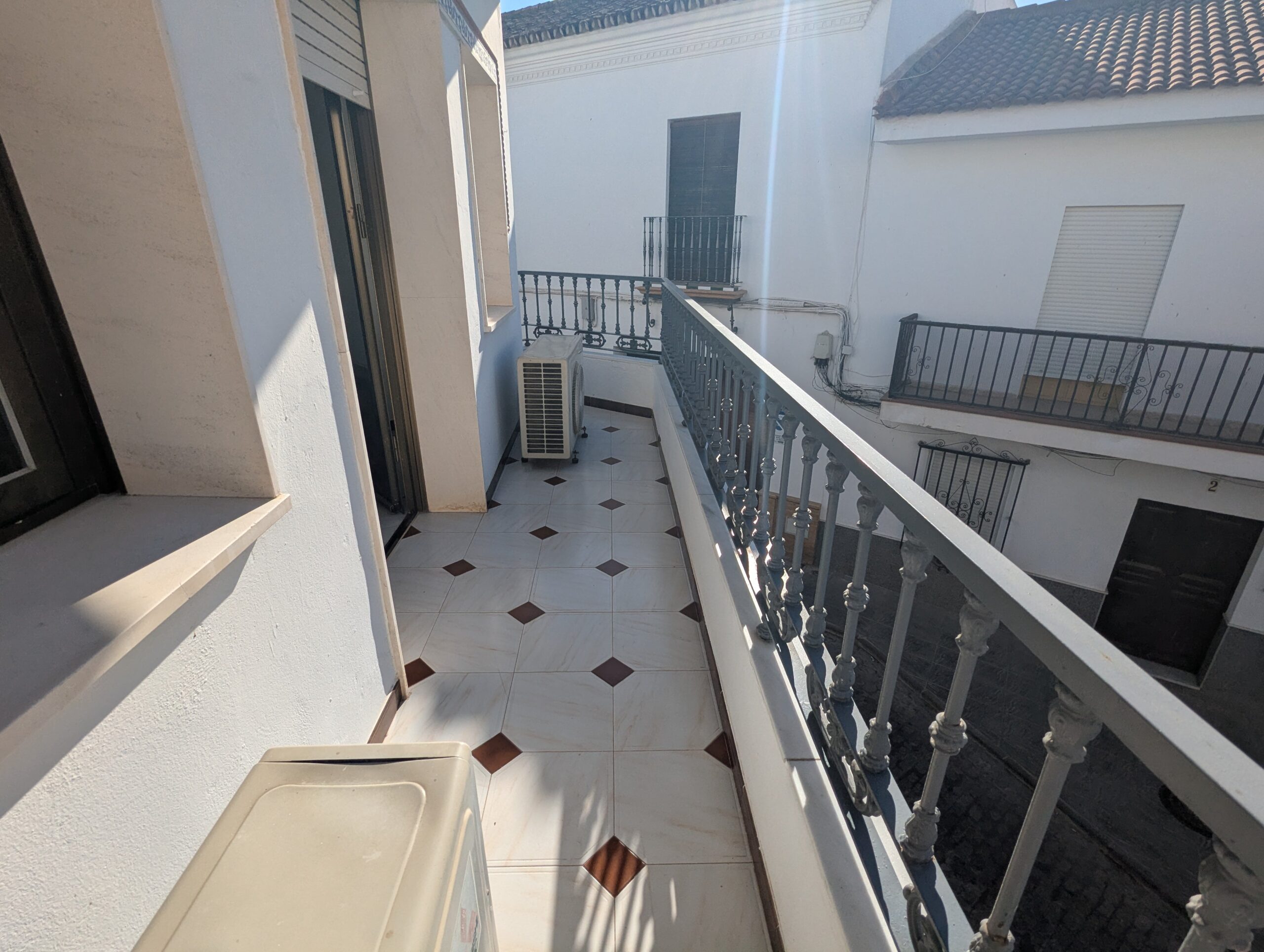 PXL_20250915_160951358-min