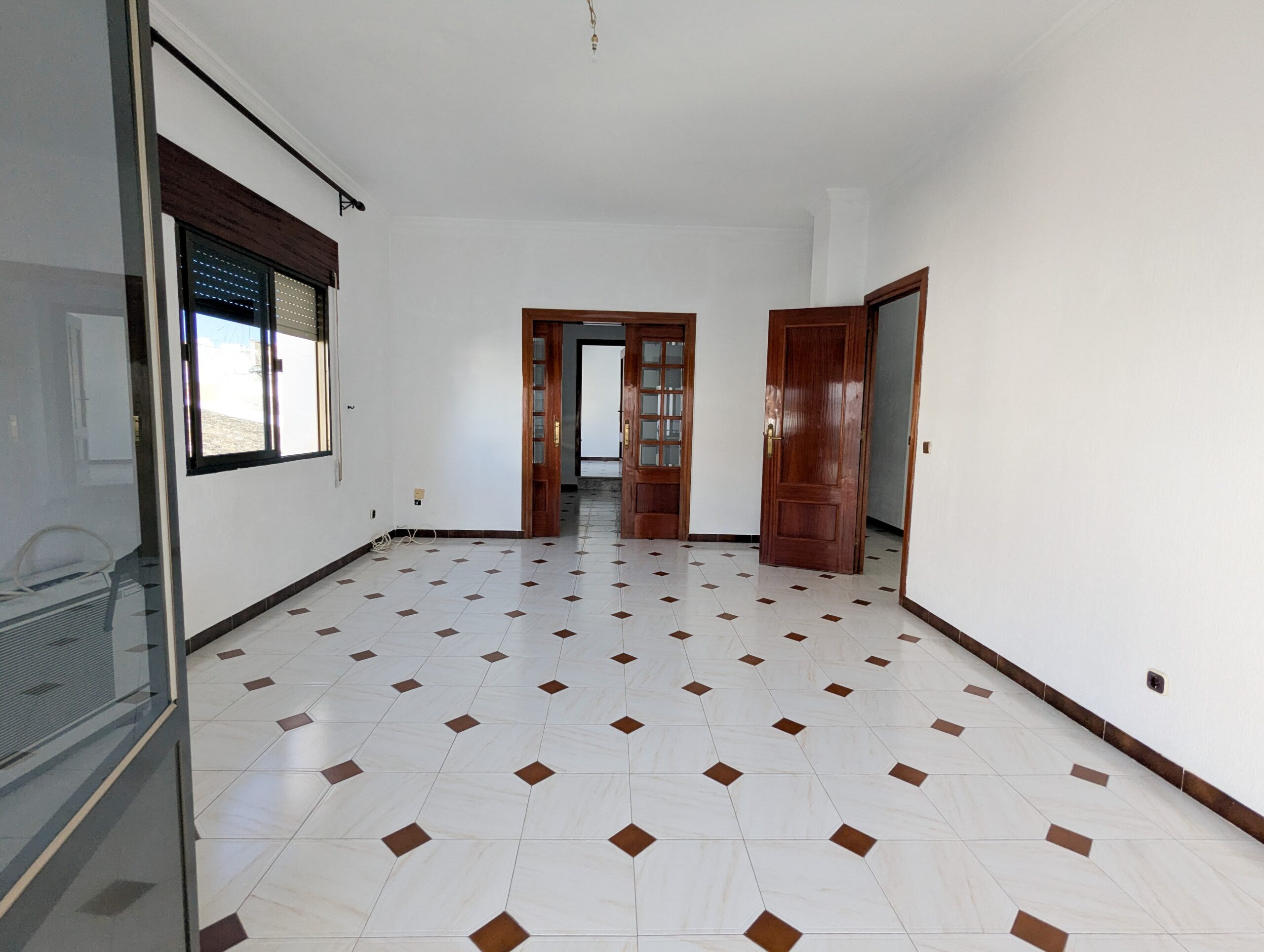 PXL_20250915_161015676-min