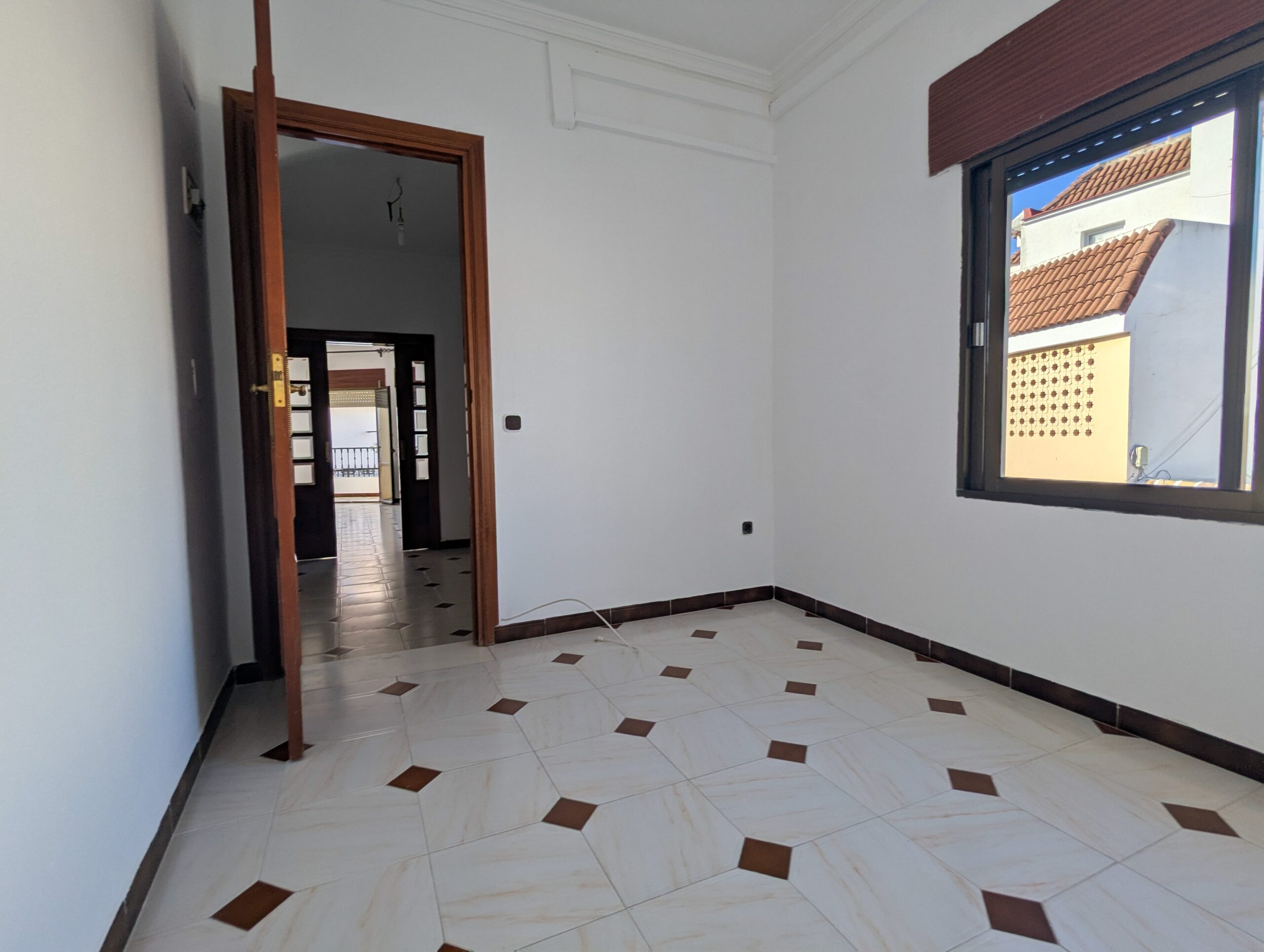 PXL_20250915_161050181-min