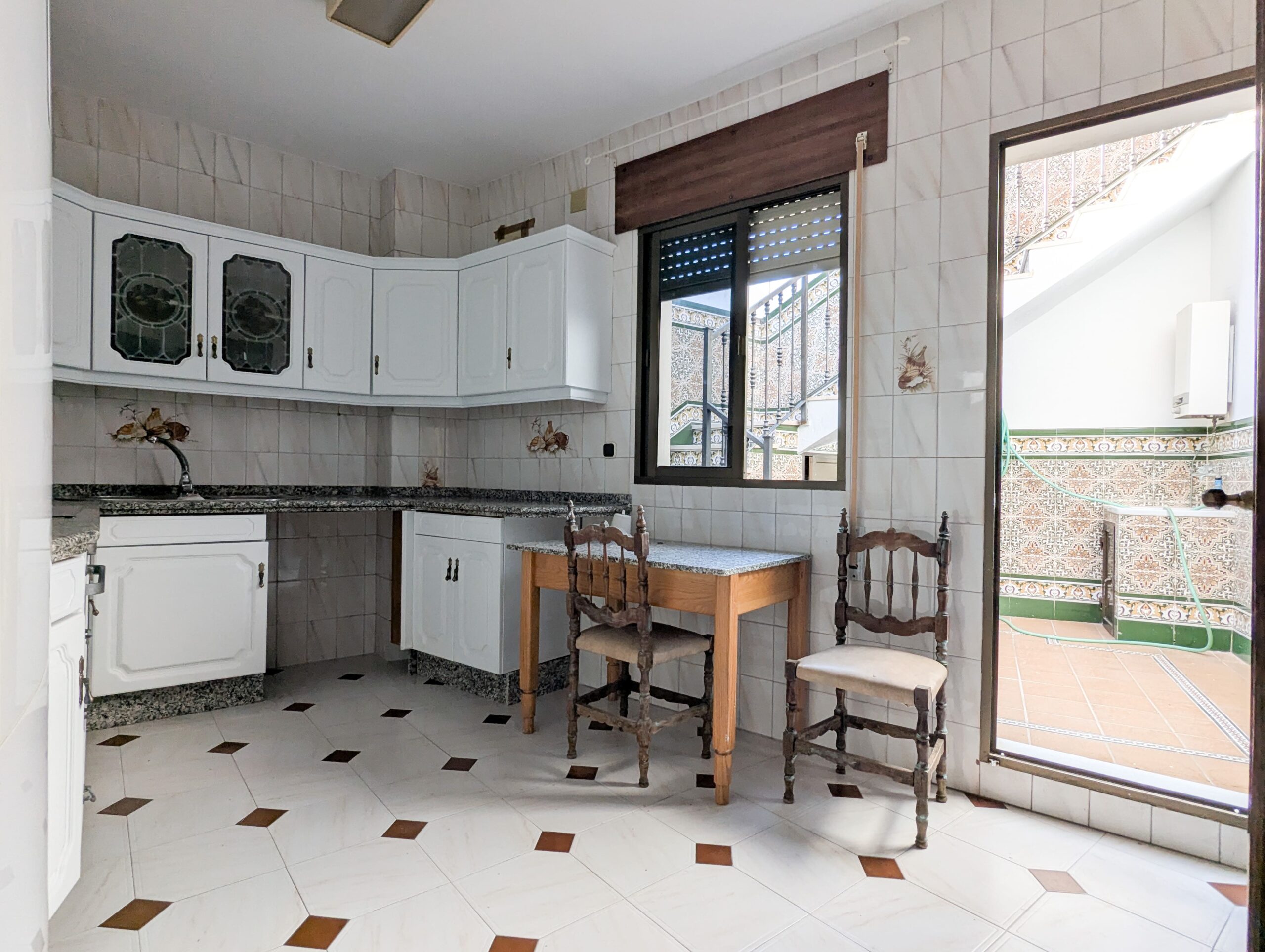 PXL_20250930_080846477-min