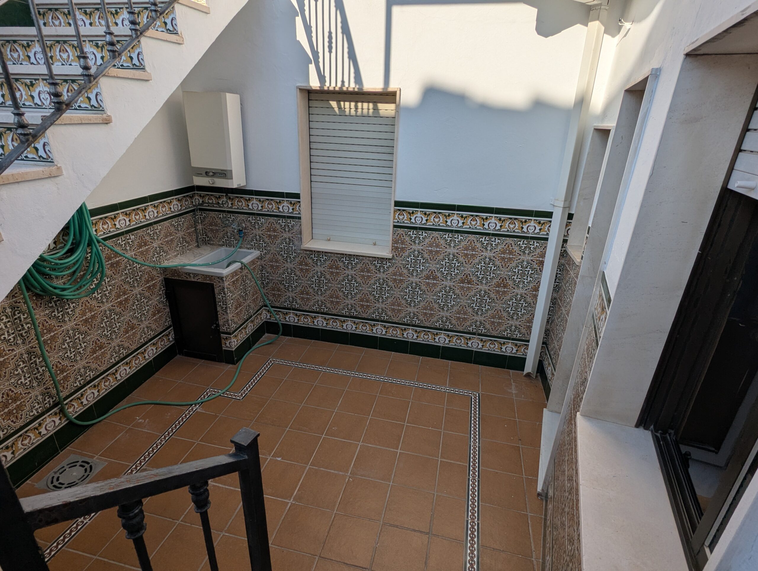 PXL_20250930_080939183-min