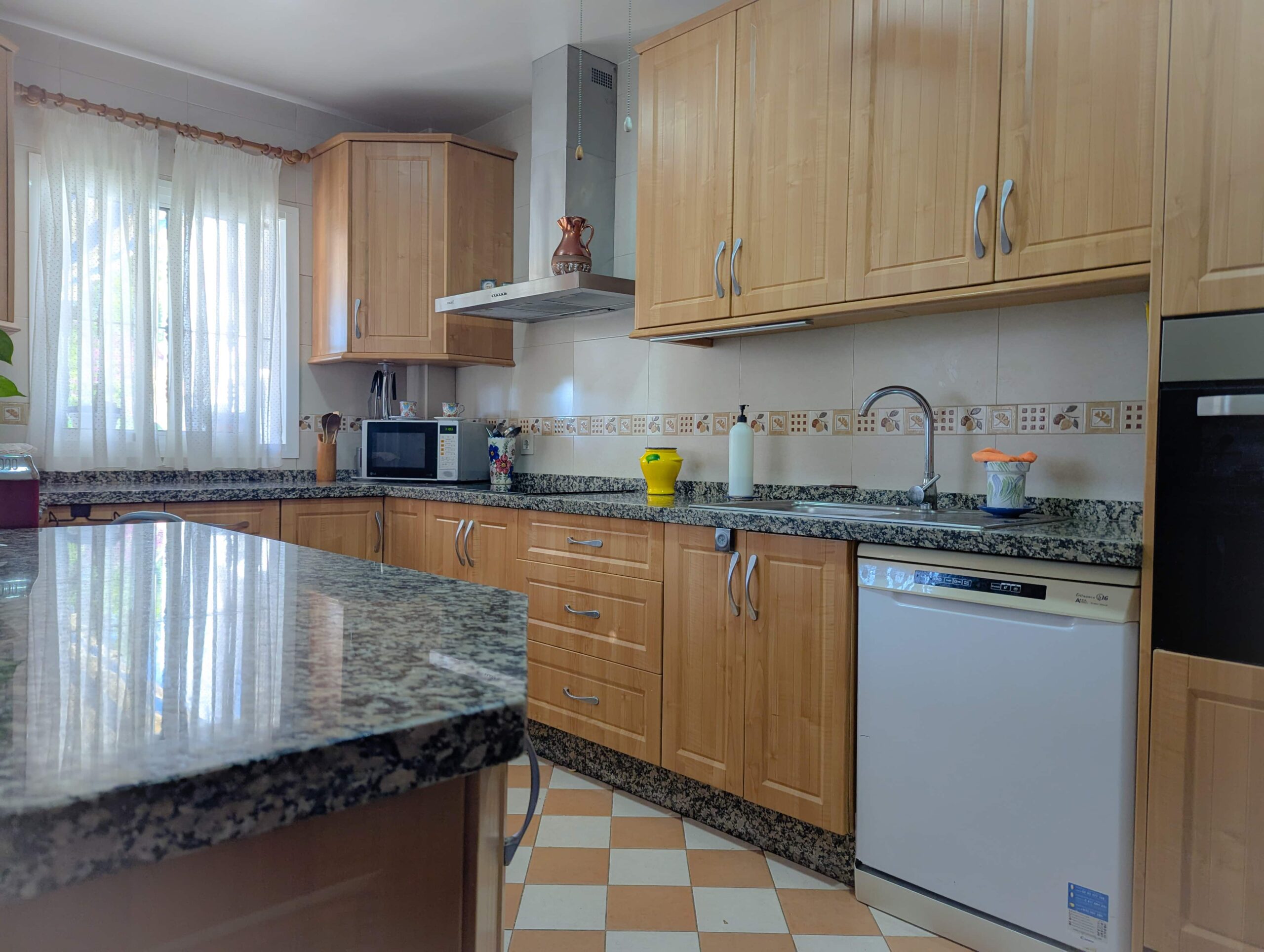 PXL_20251004_090402151-min