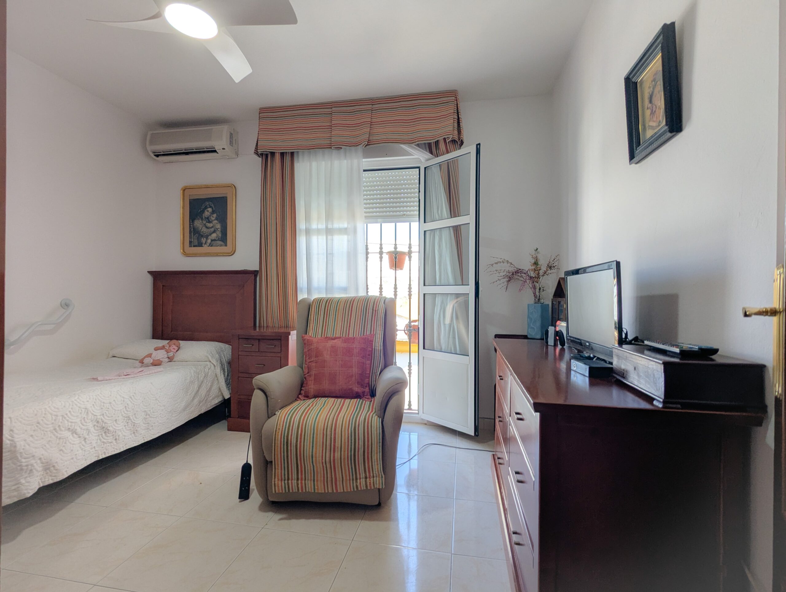 PXL_20251004_092316491-min