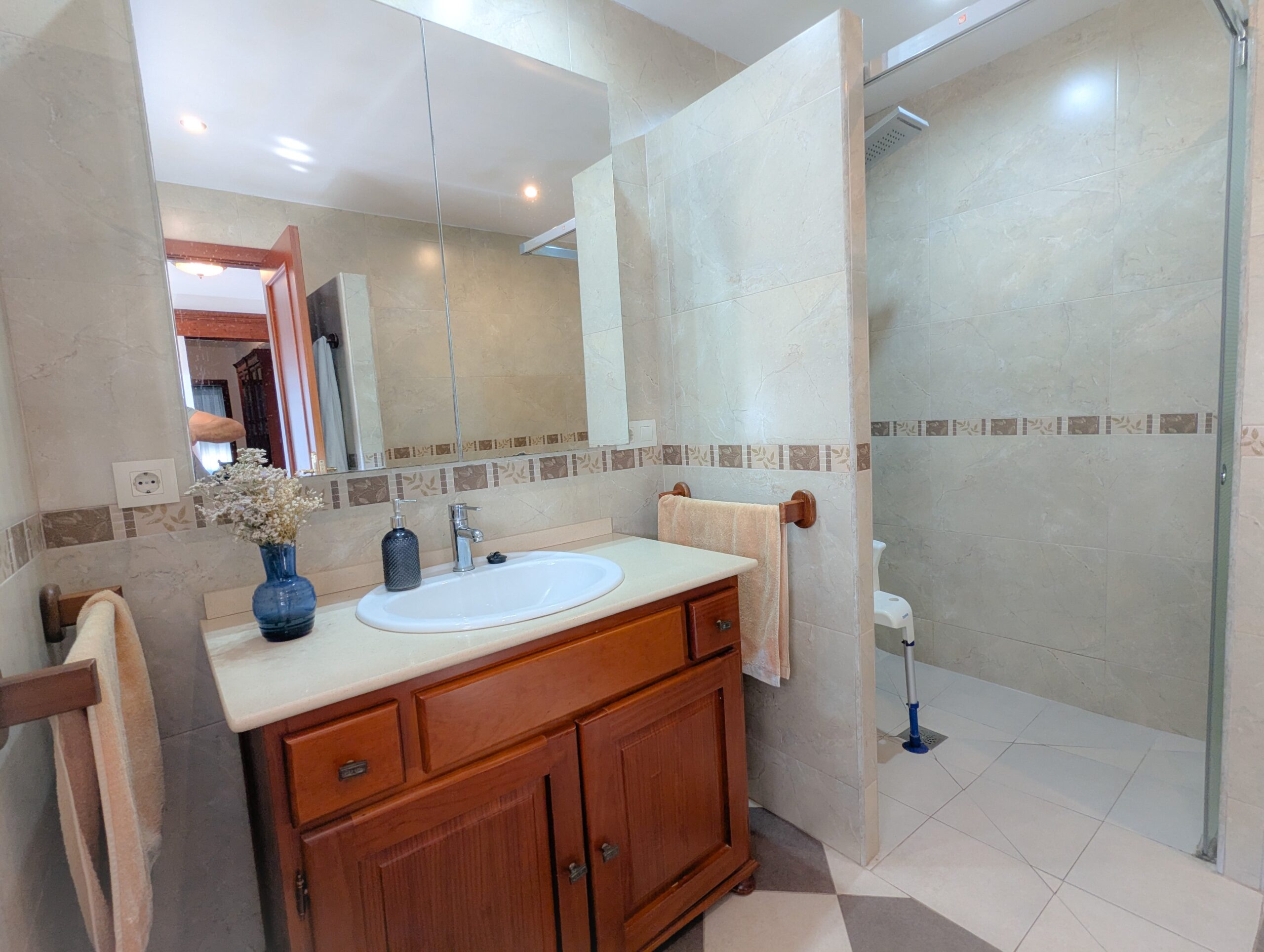 PXL_20251004_092752106-min